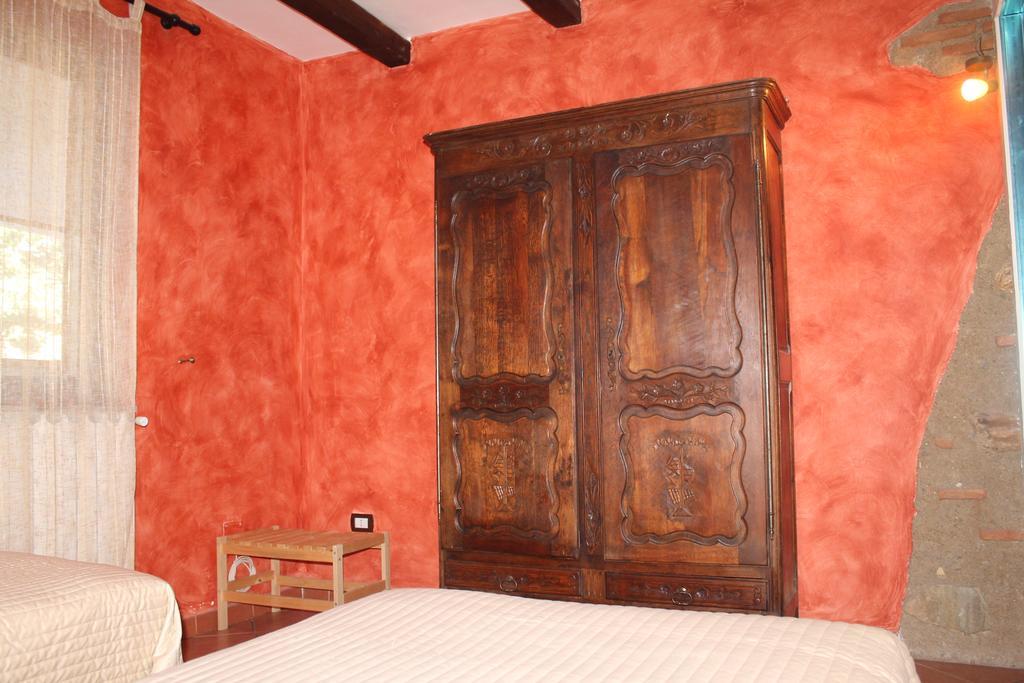 Casa Vacanze Borgo Borghese SantʼAlessio Siculo Pokoj fotografie