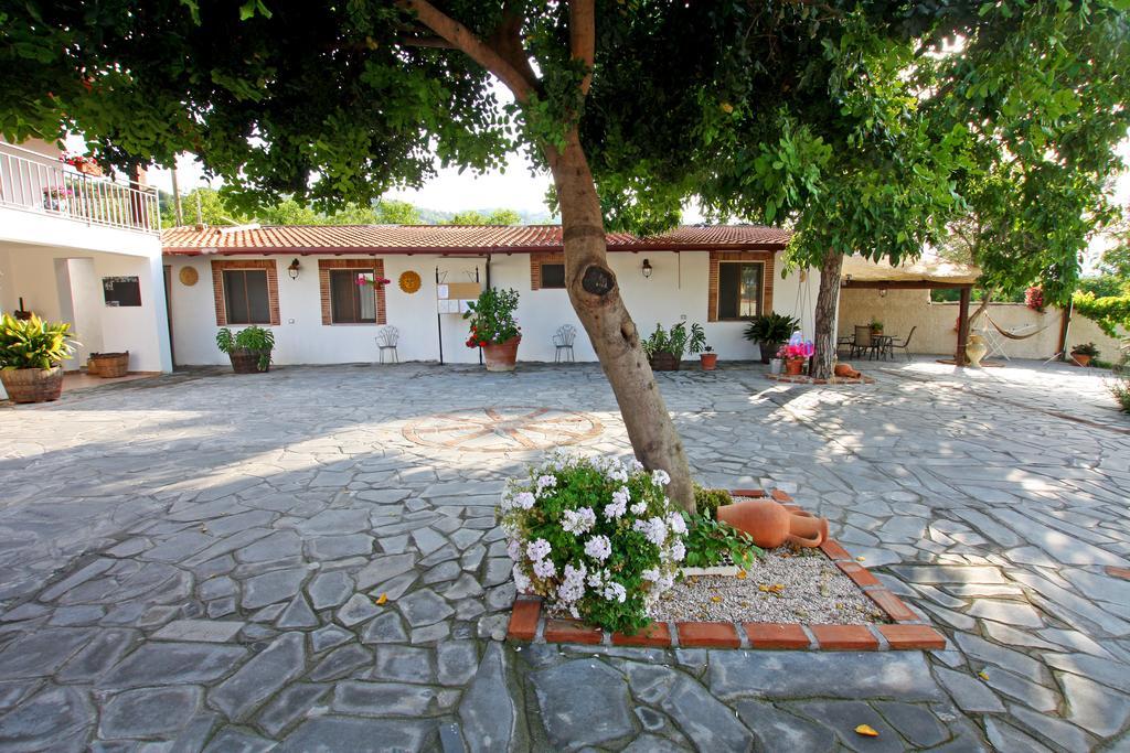 Casa Vacanze Borgo Borghese SantʼAlessio Siculo Exteriér fotografie
